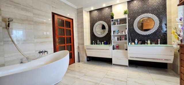 Eladó családi ház, Délegyházán 148.999 M Ft, 5 szobás