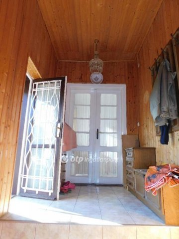 Eladó családi ház, Pécsett 299 M Ft, 9 szobás