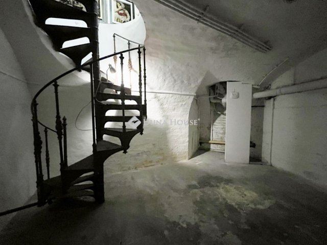 Eladó üzlethelyiség, Budapesten, IX. kerületben 99 M Ft