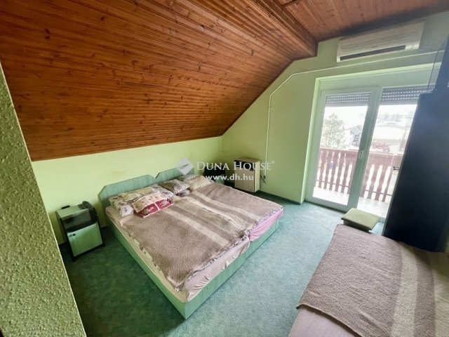 Eladó családi ház, Alsónémediben 440 M Ft, 10 szobás