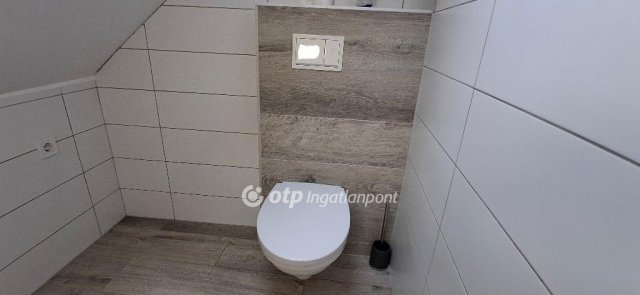 Kiadó téglalakás, albérlet, Nagytarcsán 138 E Ft / hó