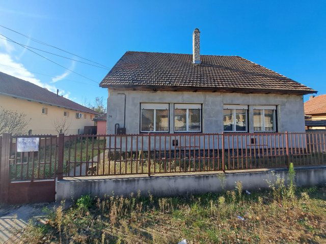 Eladó családi ház, Pilisen, Bethlen Gábor utcában 47.5 M Ft