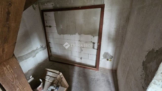 Eladó téglalakás, Budapesten, XVII. kerületben 95 M Ft, 4 szobás