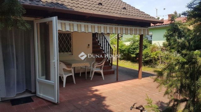 Eladó nyaraló, Siófokon 79.9 M Ft, 4 szobás