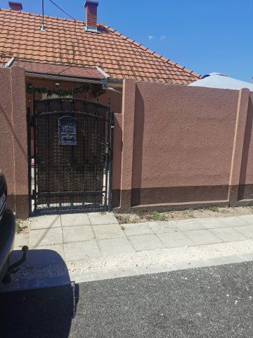 Eladó családi ház, Nagykőrösön 40 M Ft, 2 szobás