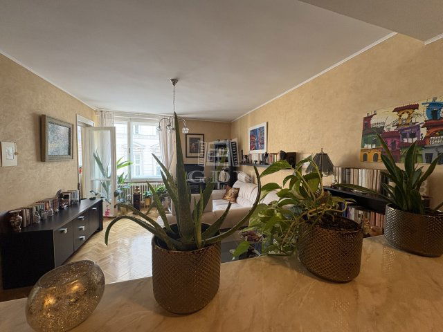 Eladó téglalakás, Budapesten, V. kerületben 98.9 M Ft, 1 szobás