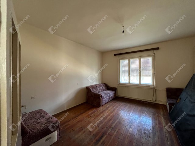 Eladó családi ház, Hegykőn 73.9 M Ft, 3 szobás