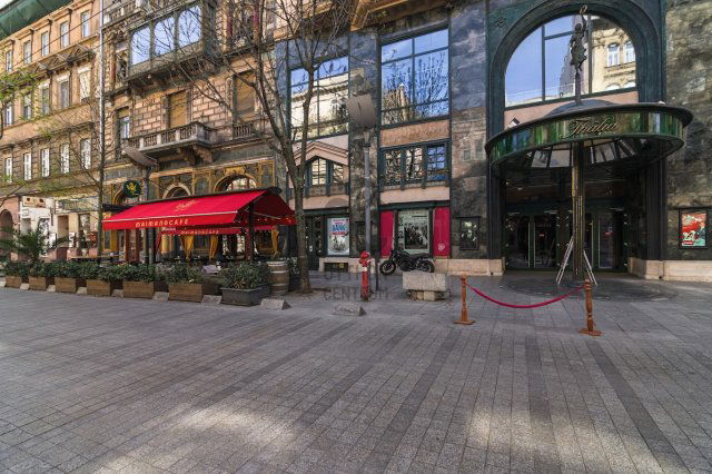 Eladó téglalakás, Budapesten, VI. kerületben 198 M Ft, 3 szobás