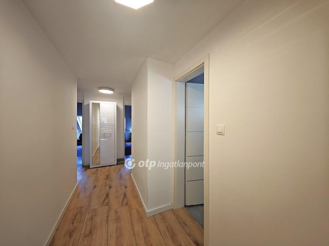 Eladó téglalakás, Dunakeszin 99.9 M Ft, 4 szobás