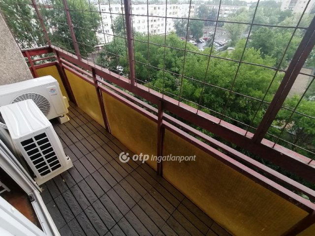 Eladó panellakás, Debrecenben 59.9 M Ft, 3 szobás