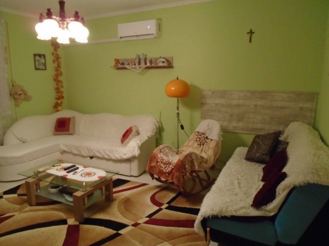 Eladó téglalakás, Kunszentmártonban 23 M Ft, 3 szobás