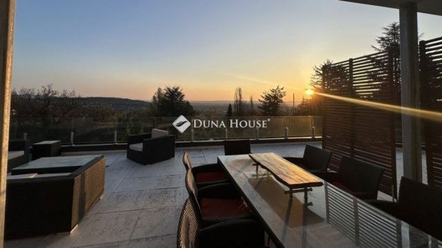 Eladó téglalakás, Budapesten, III. kerületben 353.99 M Ft