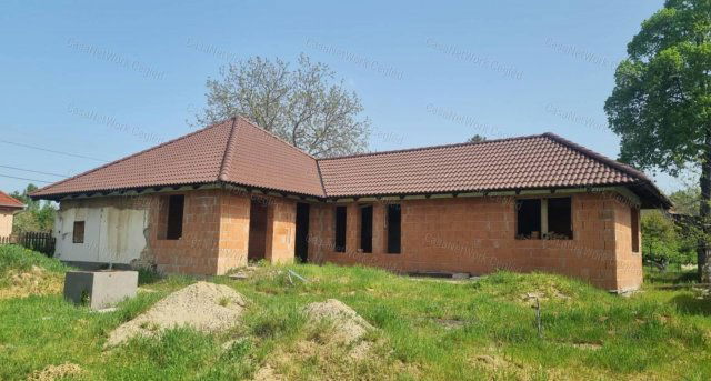 Eladó családi ház, Ceglédbercelen 29.9 M Ft, 4 szobás