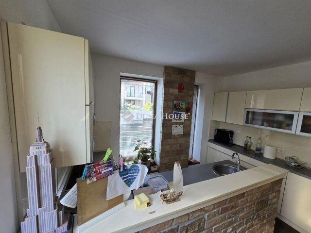 Eladó családi ház, Diósdon 184.9 M Ft, 3+2 szobás