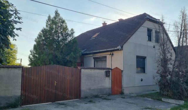 Eladó családi ház, Cegléden 68 M Ft, 4 szobás