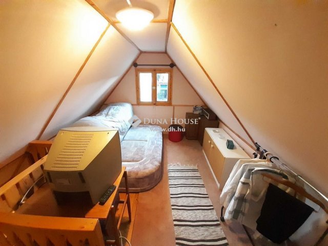 Eladó családi ház, Tápiószentmártonon 19 M Ft, 2 szobás