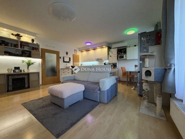 Eladó téglalakás, Budapesten, XX. kerületben 95 M Ft, 3 szobás