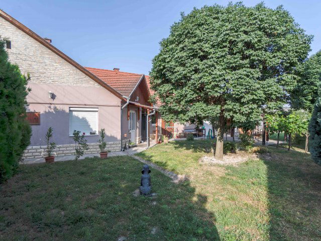 Eladó családi ház, Tolnán, Arany János utcában 38 M Ft