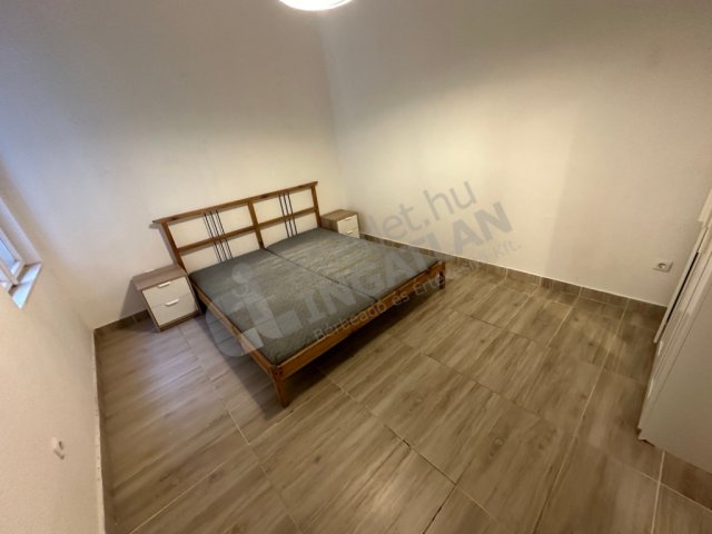 Kiadó téglalakás, albérlet, Budapesten, VI. kerületben