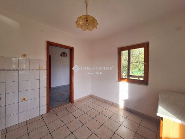 Eladó családi ház, Gödöllőn 169 M Ft, 11 szobás