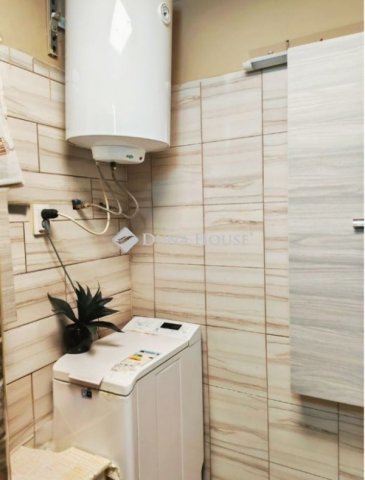 Eladó családi ház, Versegen 50 M Ft, 2 szobás