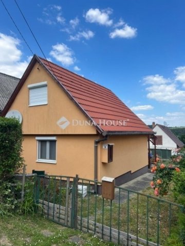 Eladó nyaraló, Orfűn 31.5 M Ft, 3 szobás / költözzbe.hu