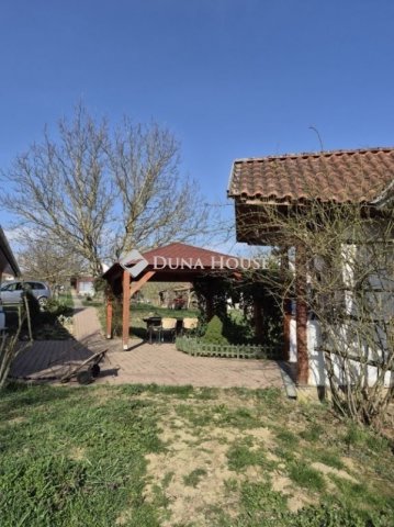 Eladó családi ház, Ibafán 285 M Ft, 5 szobás