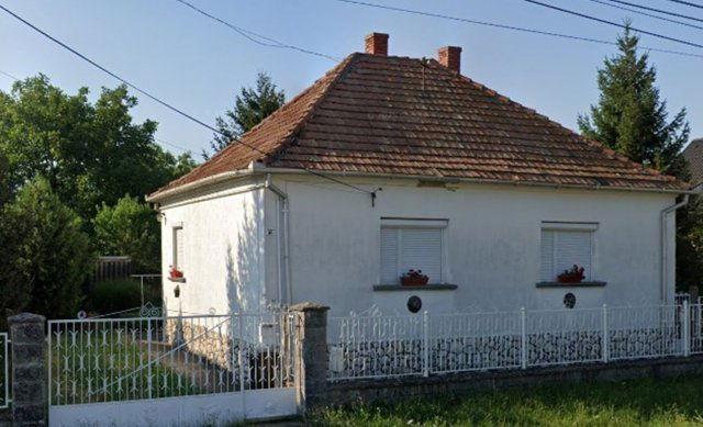Eladó családi ház, Écsen 30 M Ft, 2+1 szobás