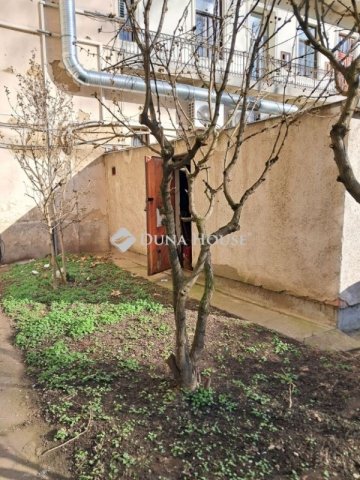 Eladó garázs, Debrecenben 15 M Ft / költözzbe.hu