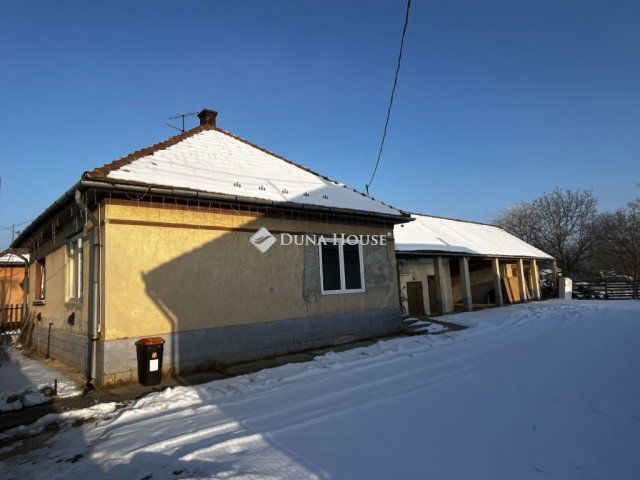 Eladó családi ház, Tápiószecsőn 41 M Ft, 4 szobás