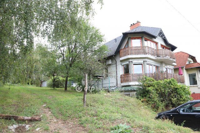 Eladó téglalakás, Pilisszentivánon 220 M Ft, 8 szobás