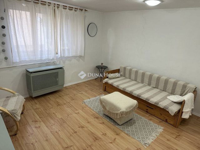 Eladó családi ház, Kecskeméten 38 M Ft, 1 szobás