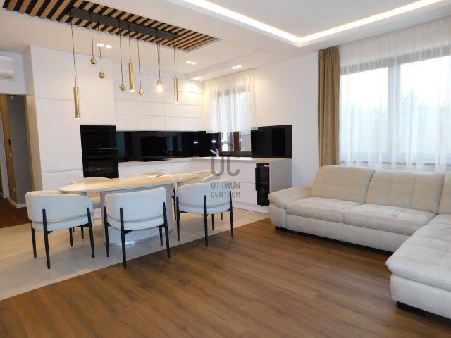 Eladó családi ház, Ceglédbercelen 195 M Ft, 4 szobás