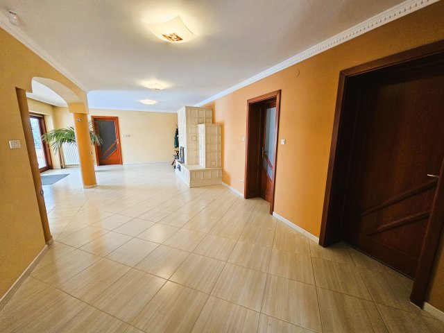 Eladó családi ház, Kiskunhalason 79.9 M Ft, 3 szobás