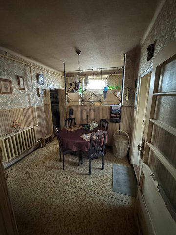 Eladó családi ház, Bicskén 42 M Ft, 2 szobás