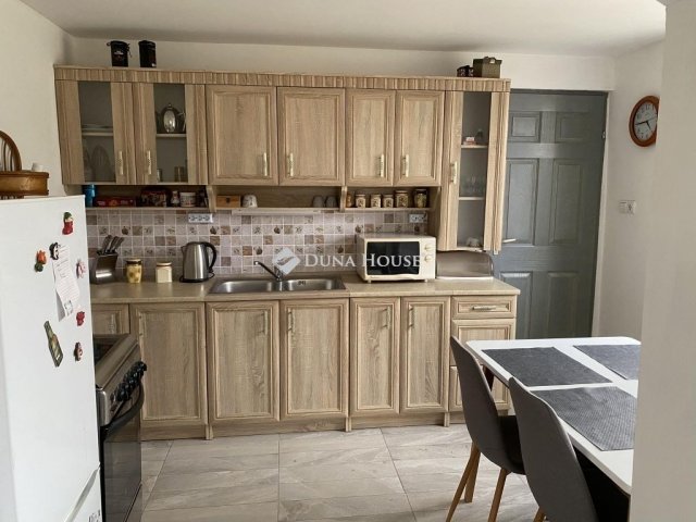 Eladó családi ház, Ladánybenén 49.99 M Ft, 3 szobás