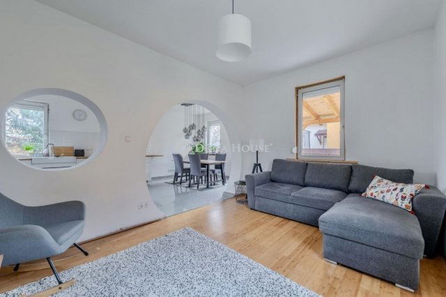 Eladó családi ház, Gödön 108.9 M Ft, 6 szobás