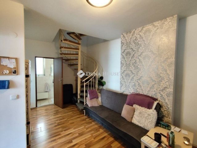 Eladó téglalakás, Budapesten, VI. kerületben 99.9 M Ft, 3 szobás
