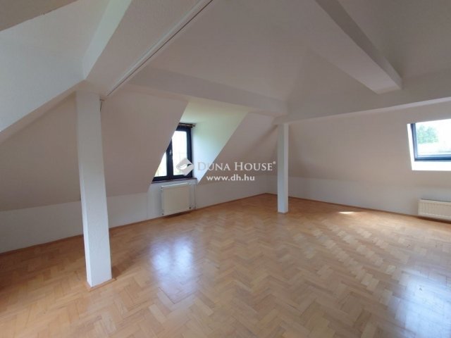 Eladó családi ház, Dunakeszin 134.9 M Ft, 4 szobás