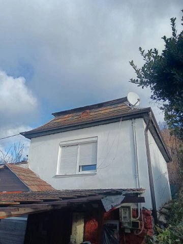 Eladó nyaraló, Tatabányán 21.9 M Ft, 3 szobás