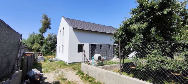 Eladó ikerház, Pécelen 99.8 M Ft, 4 szobás