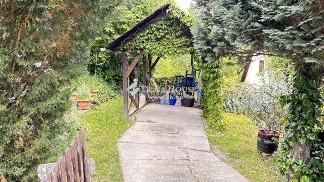 Eladó családi ház, Tahitótfalun 79 M Ft, 3 szobás