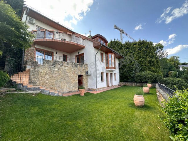 Kiadó családi ház, albérlet, Budapesten, II. kerületben