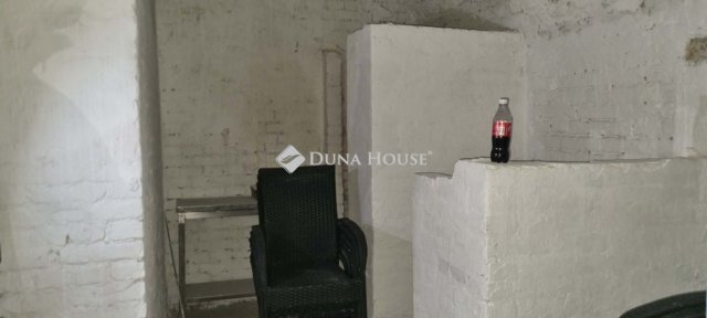 Eladó ipari ingatlan, Budapesten, VI. kerületben 75 M Ft