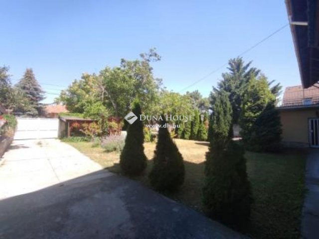 Eladó családi ház, Érden 260 M Ft, 8 szobás