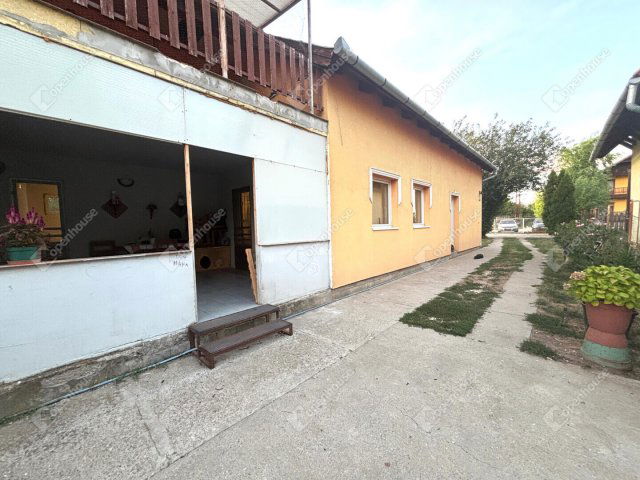 Eladó családi ház, Kókán 68.5 M Ft, 9 szobás