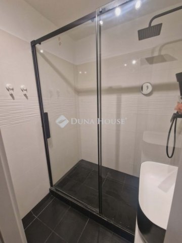 Eladó panellakás, Budapesten, XX. kerületben 67.9 M Ft, 2 szobás