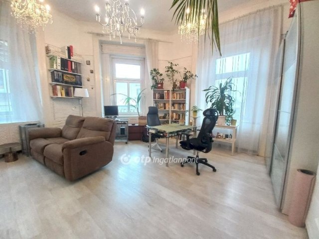 Eladó téglalakás, Budapesten, VIII. kerületben 108.5 M Ft