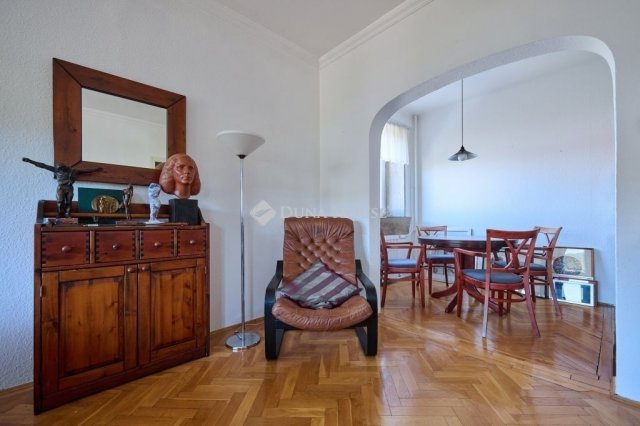 Eladó téglalakás, Budapesten, III. kerületben 85.5 M Ft
