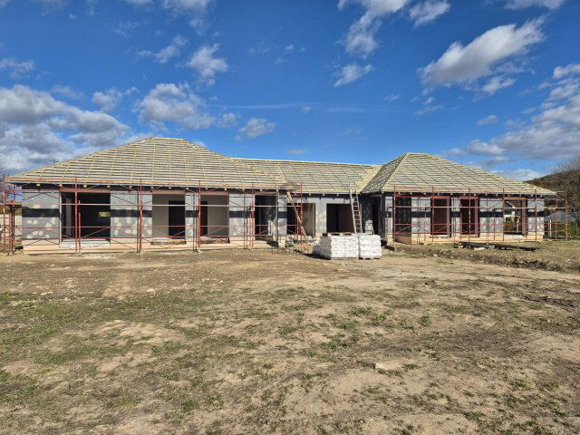 Eladó ikerház, Sopronban 130 M Ft, 4 szobás